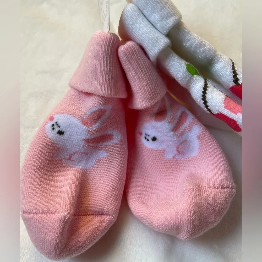 Gymboree Girl bunny / cherry Socks size 12-18 mos 🐰🍒